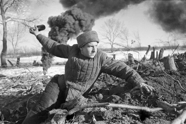 Red Army soldier prepares to throw a grenade at the battle of Stalingrad