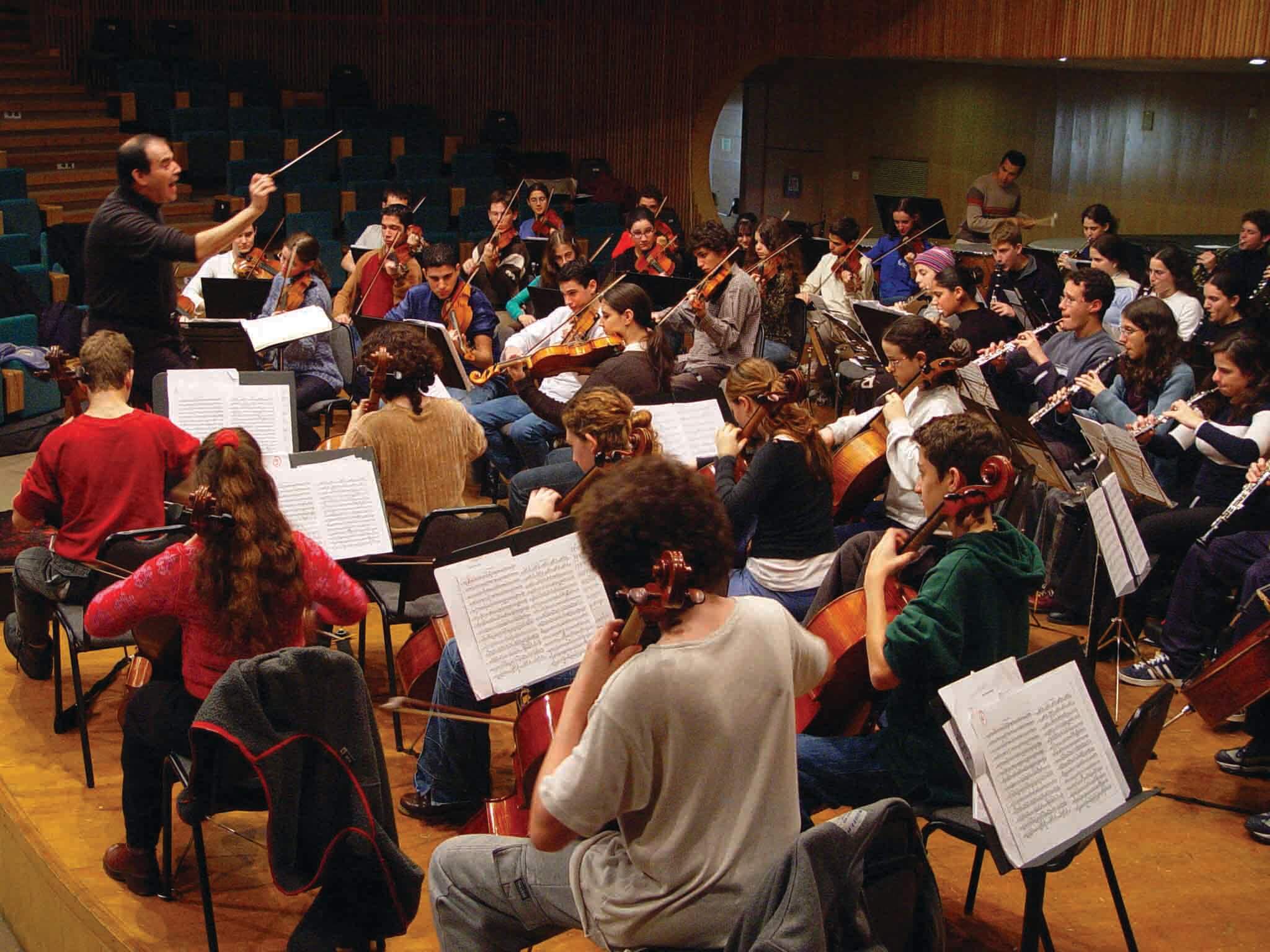 The Thelma Yellin High School of the Arts symphony orchestra in concert, 2002