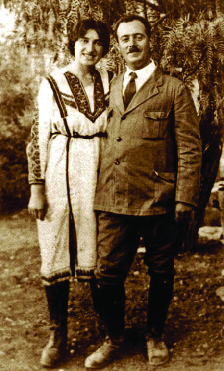 The Yellins quickly joined the “Rehavia elite,” Jerusalem’s intellectual and cultural vanguard. Eliezer and Thelma in 1920, before their marriage