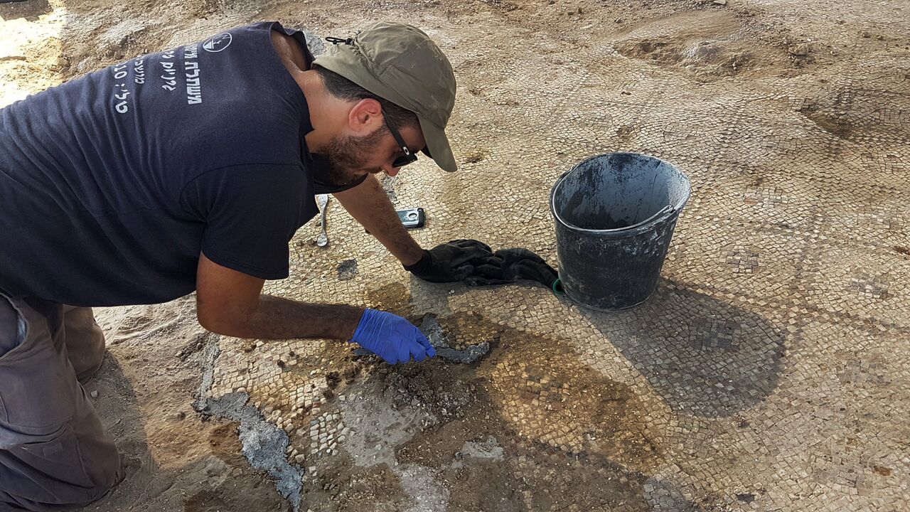 העבודות לגילוי וניקוי הפסיפס