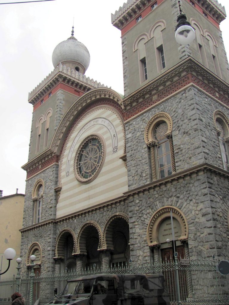 the Moorish synagogue in Turin was built, like many others of this style, in the 19th century. Two kilometers from the Mole, the synagogue is still active, even on weekdays