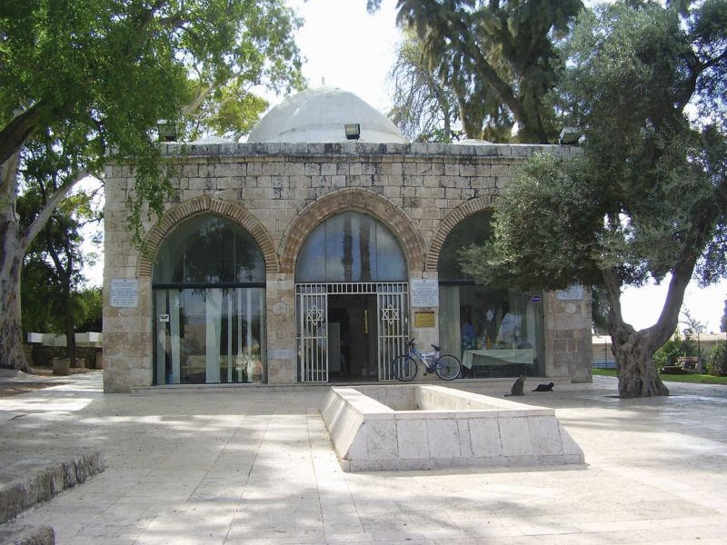 Rabbi Gamliel’s tomb in Yavne, identified and dedicated by new immigrants to the town