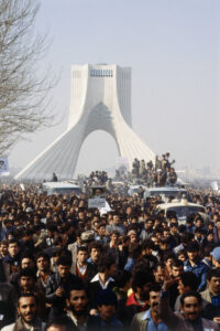 Mohammad Reza Shah erected the Shahyad Tower in Tehran in 1971 to mark 2,500 years since the rise of the Persian Empire under Cyrus the Great. After the revolution, this structure became known as the Azadi (Freedom) Tower. Ayatollah Ruhollah Khomeini’s supporters demonstrating with the tower in the background, 1979 | Photo: Bettman/Getty Images
