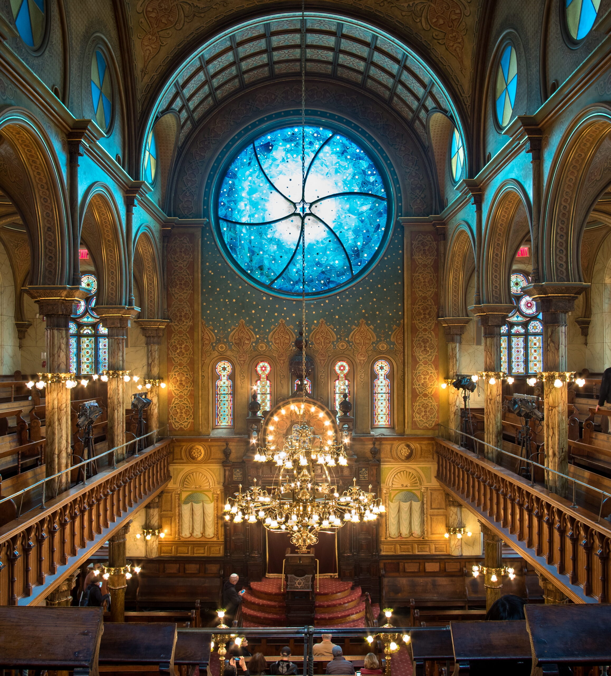 Cathedral synagogues. Built in 1887 on New York’s Lower East Side, the Eldridge Street Synagogue | Photo: Rhododendrites, 2018