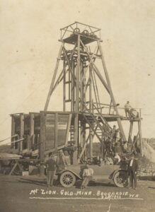 Despite his lucrative globe-trotting, Holzman never stopped pining for home. With miners at the Mount Zion gold mine, in Boogardie, Western Australia